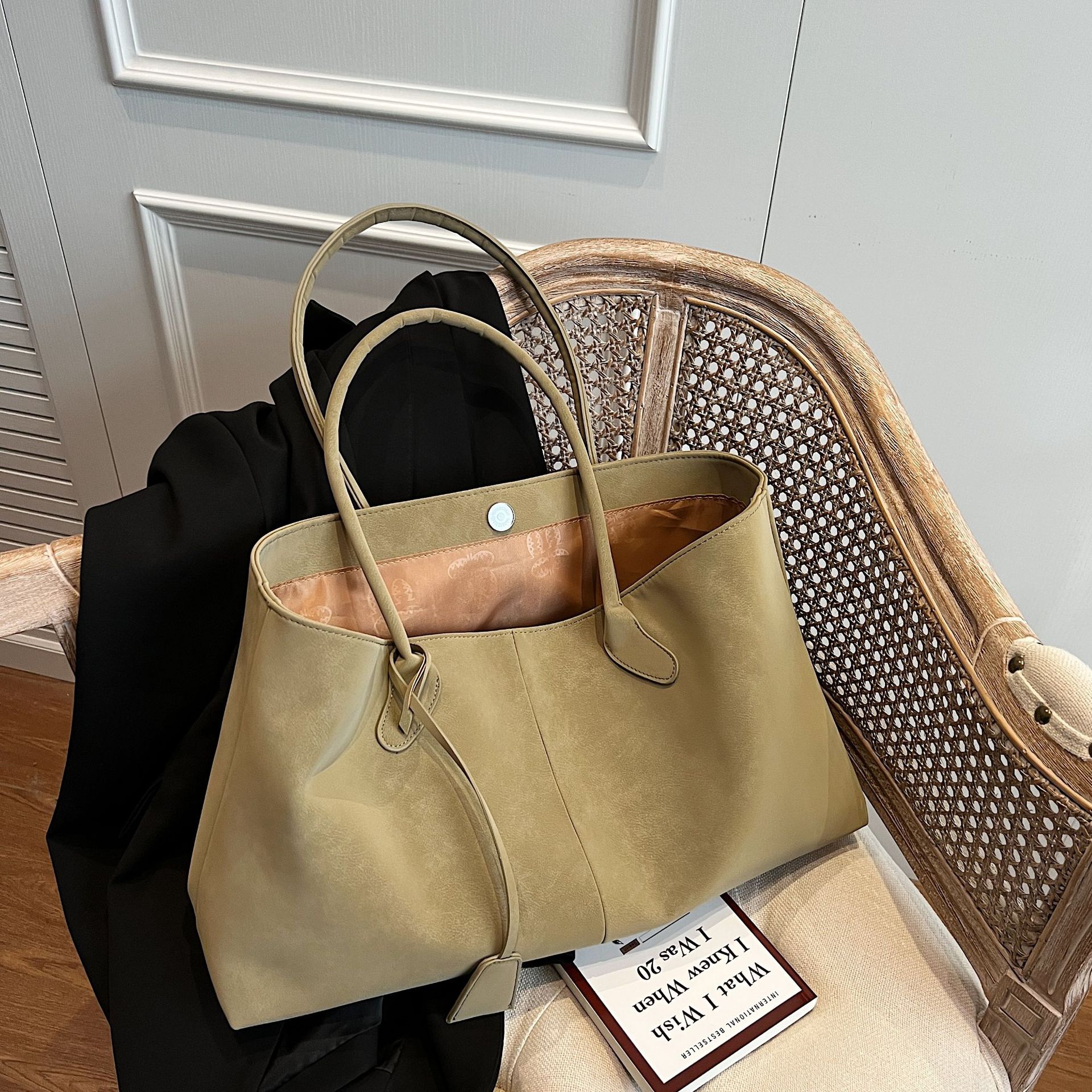 Niche Zhong Geu seda bolso especial de gran capacidad de viaje bolso de brazo portátil bolso de mujer de bloqueo universal