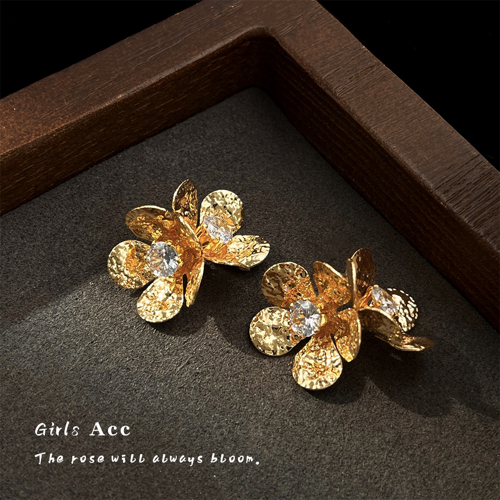 未标题-2_0002_耳语场景新水印 拷贝 2.jpg