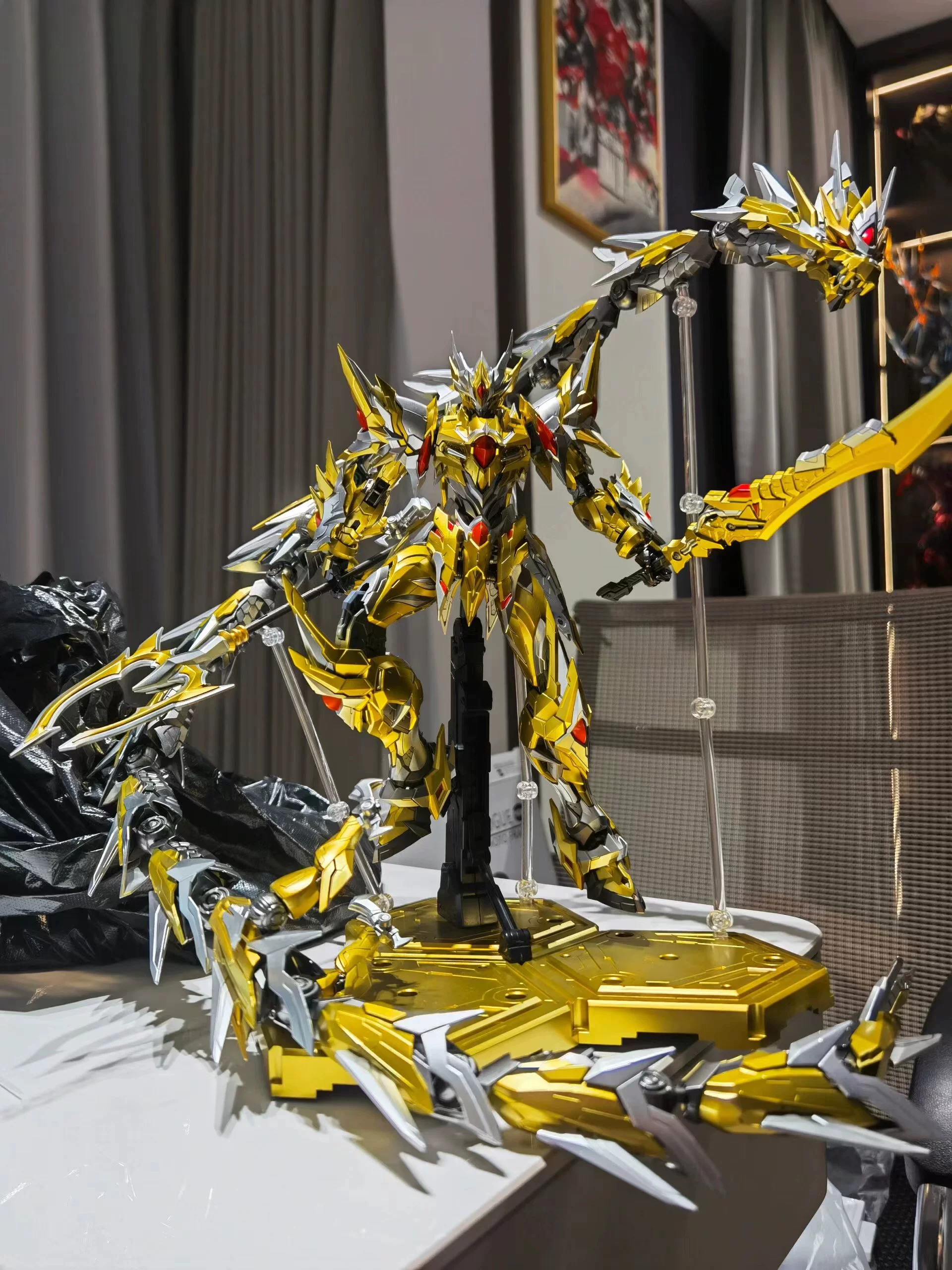 Модифицированный мех Three Kingdoms Bai Qi Cao Ren Ao Bing Gundam Blind Blind MG Destiny Seven Sword Flying Wing Boys Dotted Toys