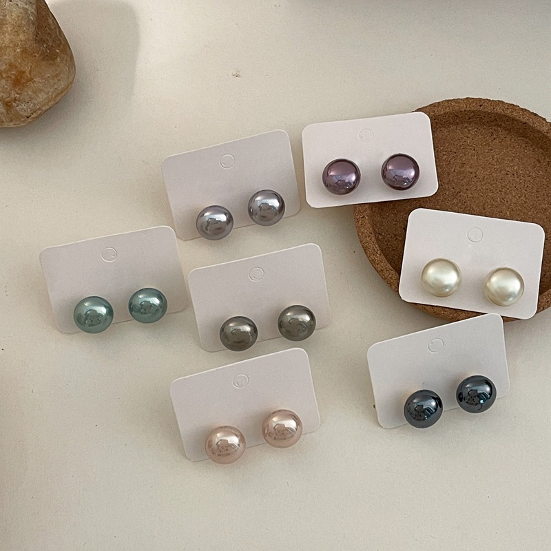 Fashion Geometric Pearl Pearl Pearl Earrings Ear Studs display picture 13