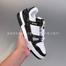 ��ԭ��Ϻ��H��Trainerӡ���r��������\��Ь��H��ٴ���Ů��Ь