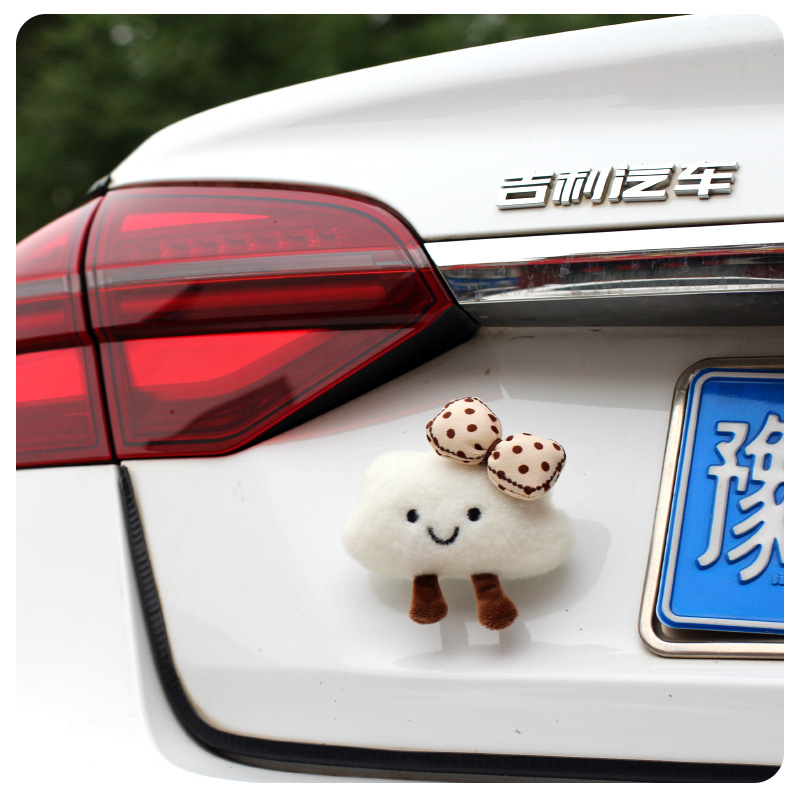 Linda nube decoración de la parte trasera del coche colgante de la parte trasera del coche decoración del coche decoración 2025 celebridad de Internet nueva muñeca chica