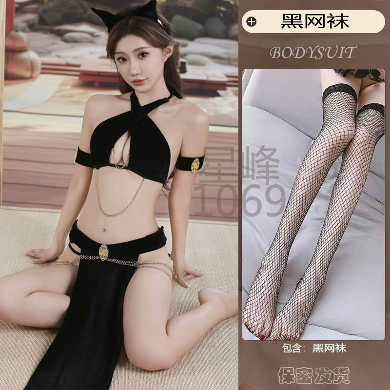 검은색 정장 + 검은색 망사스타킹