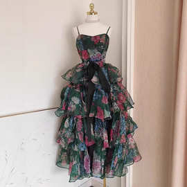 2026新品法式别致欧根纱吊带印花荷叶边系带蝴蝶结拖尾礼服连衣裙