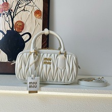 miu���ұ����ް���ʿ�D�������^���r�����e���ͨ�ڰٴ�б��Ů��