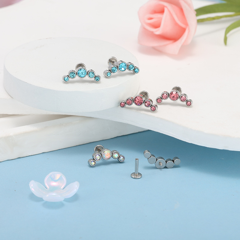 Pointed titanium steel lip stud product view