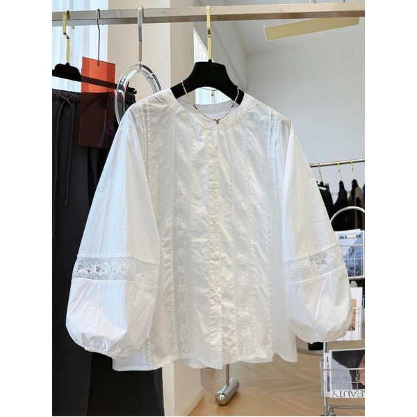 Lace thin long-sleeve with a round collar