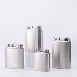 酒壶;酒杯;雪茄盒/套