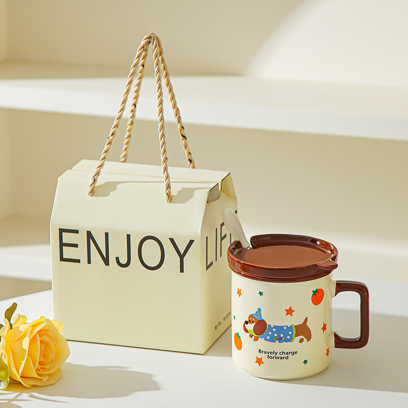 Cute cachorro de oficina taza de cerámica doméstica con cubierta cucharas de desayuno de estudiantes de niñas tazas de agua para beber tazas de café pareja