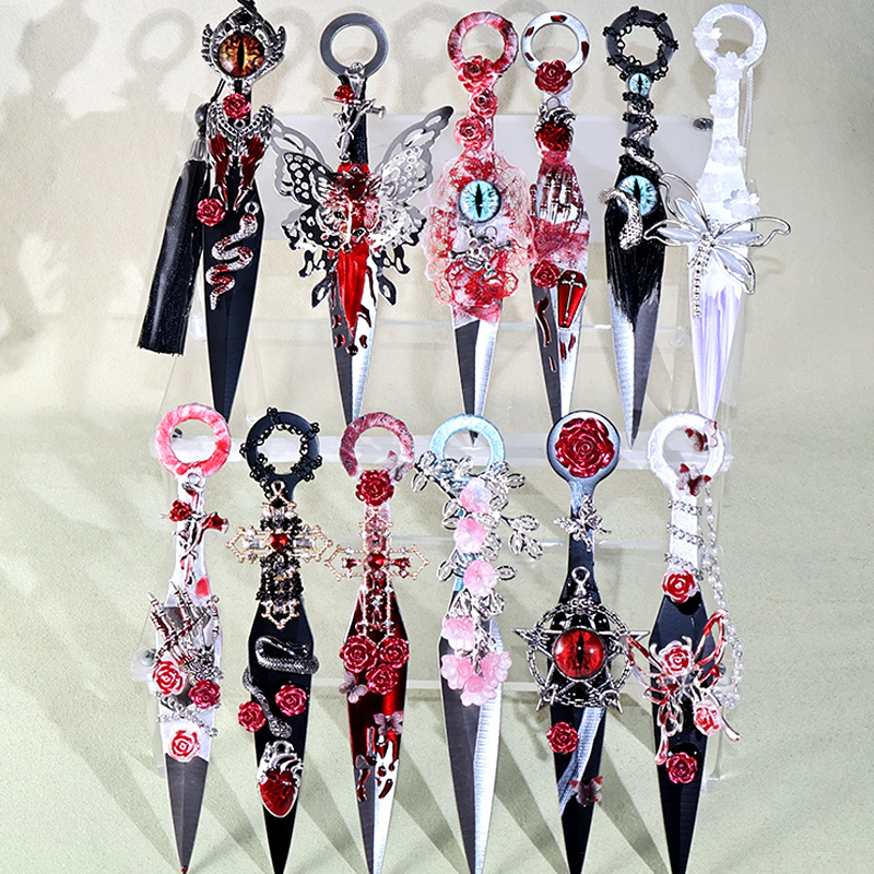 High-Quality Kunai with a High Aesthetic Value, Ins-Style Gothic Dark Kunai Finished Product, DIY Unboxing Props and Ornaments