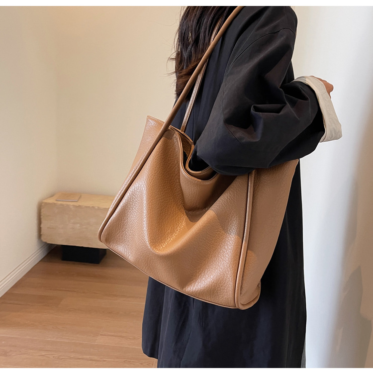 Premium Women's Shoulder Bag Large Capacity Commuter Tote Bag_voghion.com