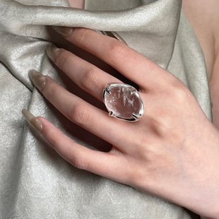 �W���F��С���OӋ�д���ˮ��Ťצ��ָŮ���s�ٴ��_�ڿ��{