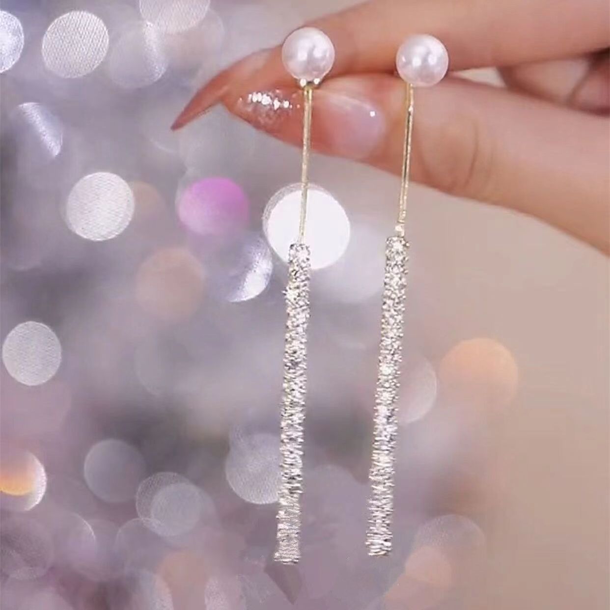 Pearl rhinestone long earring silver