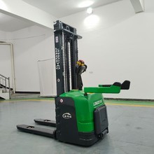 ȫ늄ӶѸ߲�܇ȫ늄�1.5��2.5��С�Ͱ��\�бP܇Һ�������bж�P܇