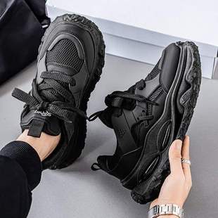 �Iһ��һ����ʿ��Ь2025�¿��＾͸�����e�ϵ�Ь�к�������\��Ь