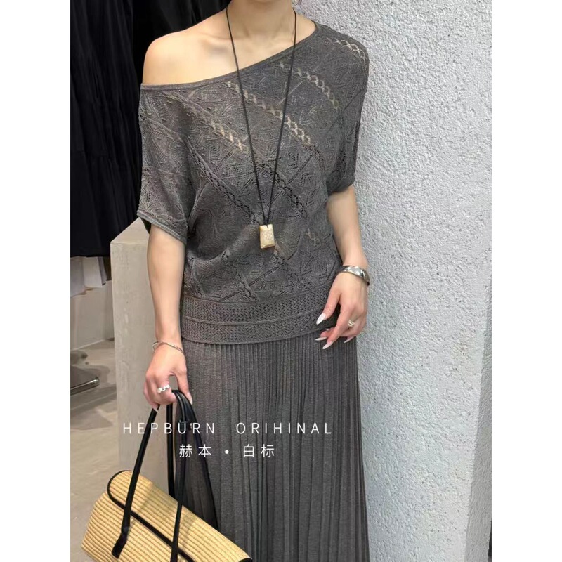 2026 Summer New Style Cut Out Knitted Knitwear Women's Short-Sleeved Brown Slimming Look Elegant High-End Large Size Inner Top 2026 Summer New Style Cut Out Knitted Knitwear Women's Short-Sleeved Brown Slimming Look Elegant High-End Large Size Inner Top