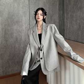 假两件廓形高级感西装外套女2025年春季宽松质感中性垫肩西服上衣