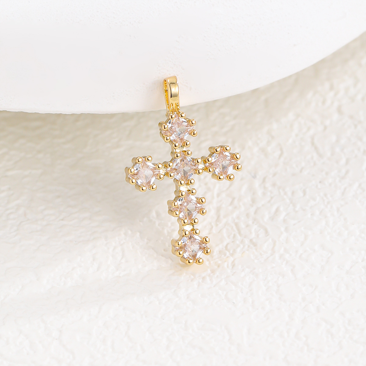 Collar de cruz de circón con microincrustaciones de cobre retro europeo y americano para mujer, lujo ligero, cadena de clavícula de alta calidad, temperamento, accesorios de todo fósforo