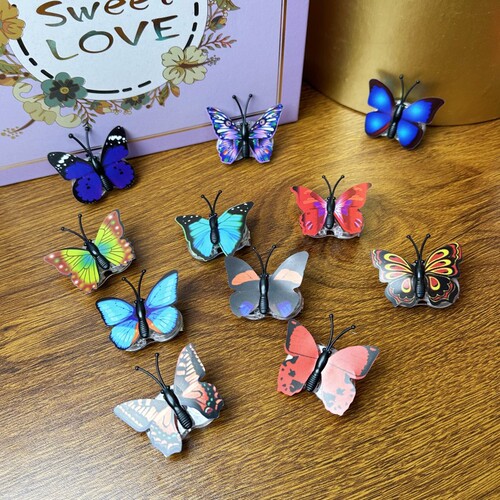LED Flashing Butterfly Hair Clip for Children's Festival Entertainment and Cheering, Glowing Toy, Simulated Butterfly Hairpin, Factory Wholesale