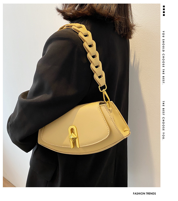 Medium Pu Leather Square Bag Fan -shaped Fashion Handbag display picture 20