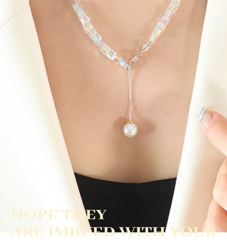 1 Piece Simple Style Square Imitation Pearl Copper Women's Pendant Necklace display picture 2