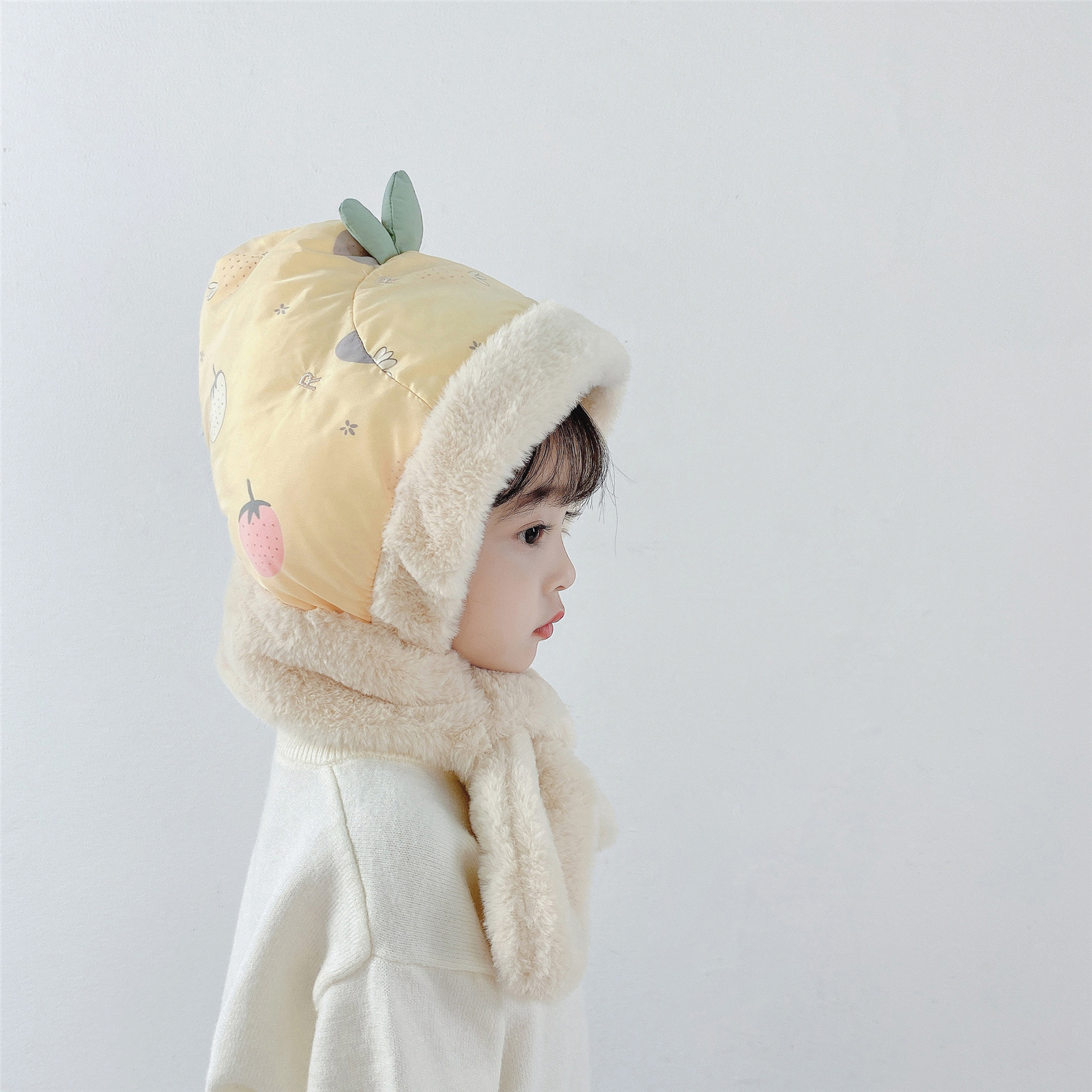 Winter Children Plus Velvet Warm Strawberry Hat Wholesale display picture 5