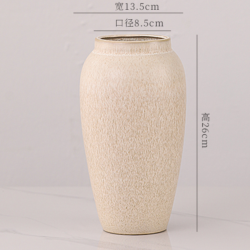 陶磁器の花瓶の水培花は寂しい風があります。