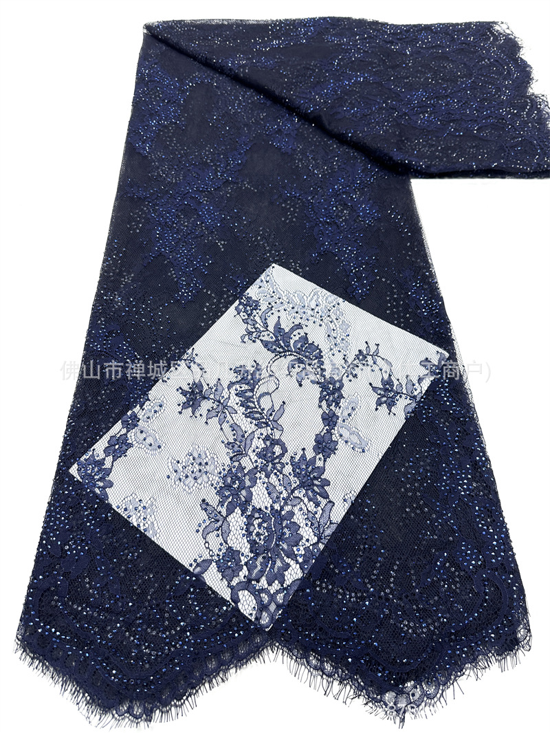 Tejido de malla de pestañas de encaje caliente flor retro hecha a mano verde diamante de cola de pez vestido de noche tela de boda en stock
