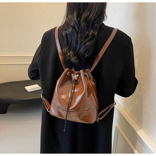 Korean Style Fashion Dual Shoulder Bag for Women, Trendy Summer Single Shoulder Bag, High-Quality, Versatile, Stylish, Underarm Water Barrel Bag