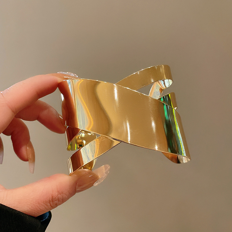 Overdrijving Nieuwigheid Ontwerp Onregelmatig Legering Groothandel Brede Armband Armband display picture 5