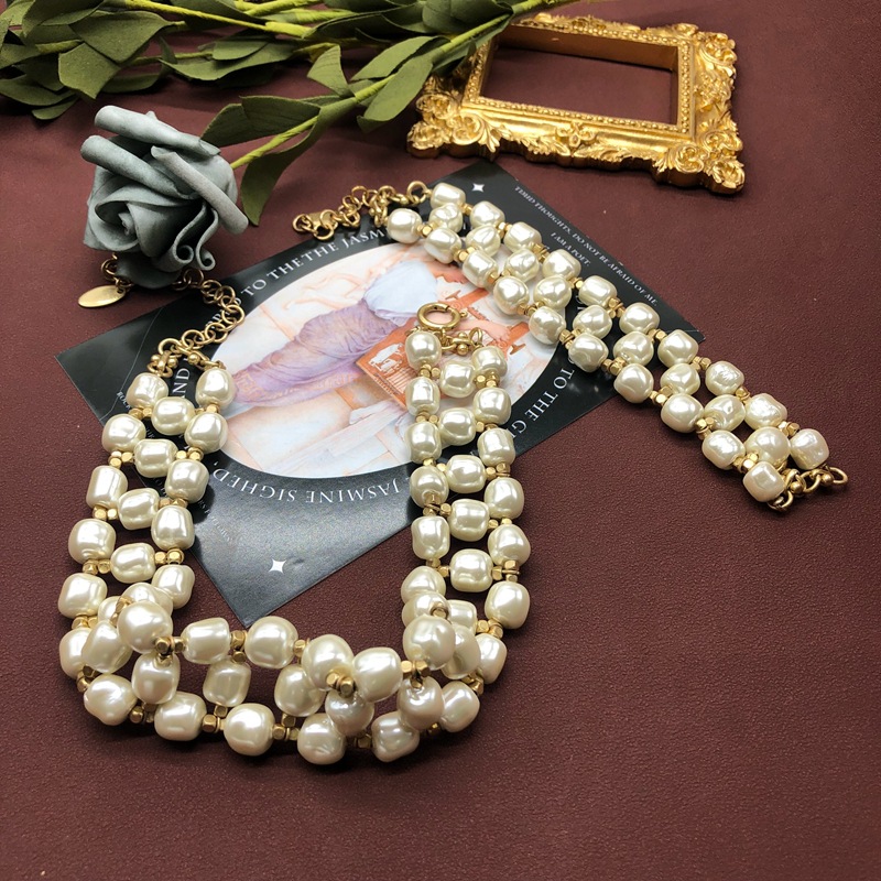 Hepburn-style retro necklace and bracelet set, irregular pearl woven clavicle chain jewelry, Western-style versatile accessories
