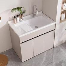 ��C�X�̨С����ϴ��ϴ�²۳�̨��M��һ�w�����ϴ�C��H