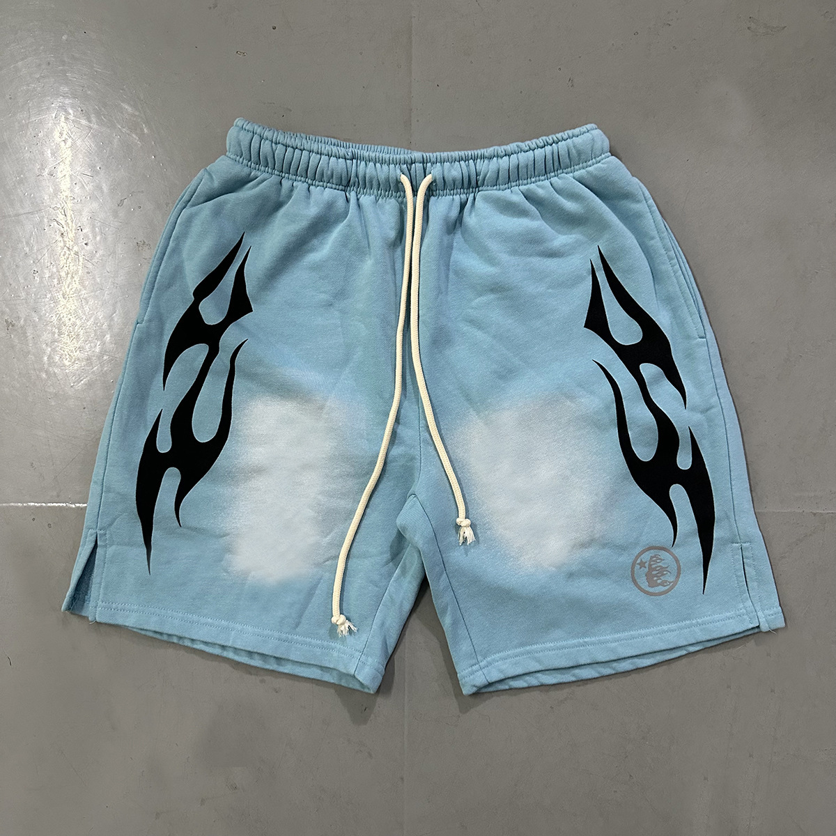 Hell Star lavando y desgastando pantalones cortos casuales 2024 verano nuevo estilo marca de moda europea y americana hip-hop pantalones de cinco puntos hombres y mujeres