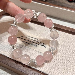 ���ۑٻ�������Ȼ�R�_��˹�ӷ۾��ִ����һ��\���ҷ�ˮ�����Ů��