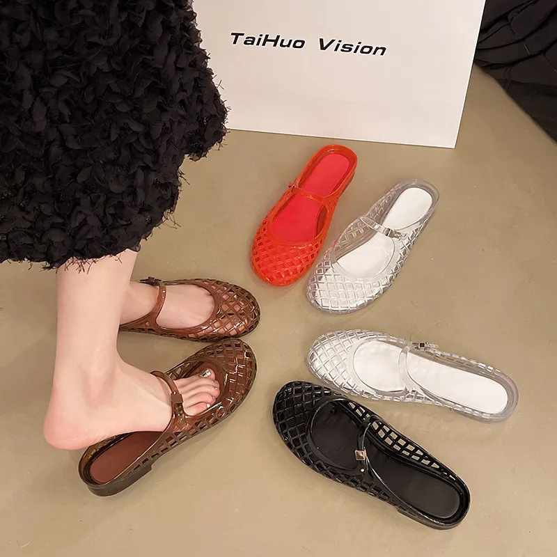 Summer Flat Sandals Breathable Hollow Transparent Slippers 2026 New Fashion Versatile Outdoor Slip-On Flat Shoes