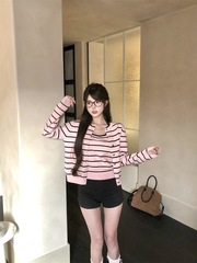 超火韩女设定 甜辣黑粉条纹撞色挂脖背心上衣针织开衫套装