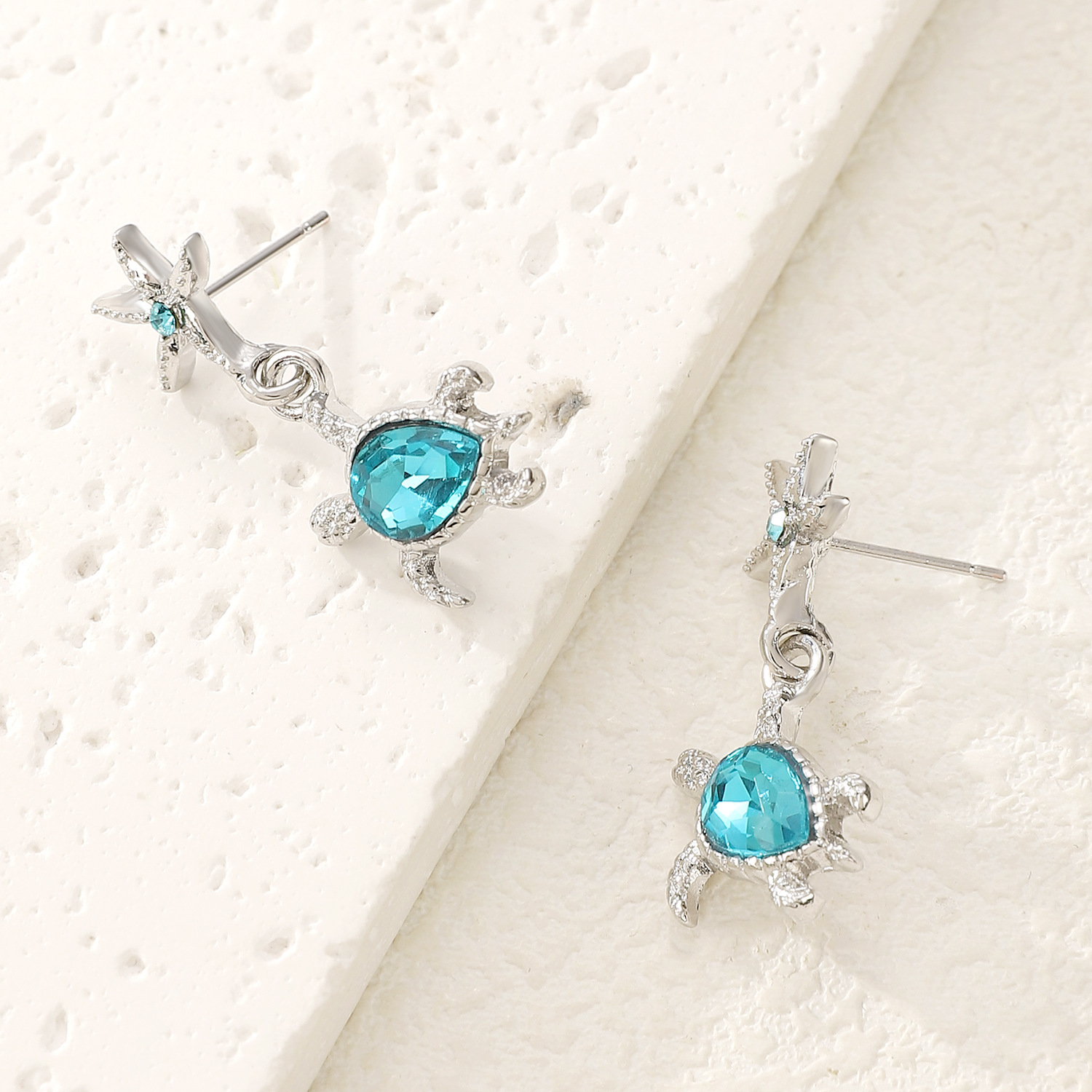 20g Weight Alloy Ear Needle Material Drop Earrings Classification 1 Pair Quantity Casual Occasion Alloy Material Tortoise Pattern Women's Gender Plating Design Simple Style Style 1 Pair Simple Style Tortoise Plating Alloy Drop Earrings 9