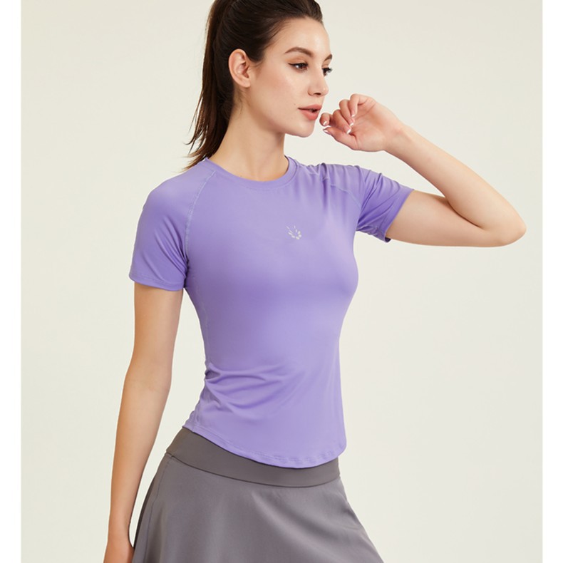 Ropa de ejercicios desnuda para mujeres delgada helada de cuello redondo con mangas de hombro para correr camiseta deportiva delgada ropa de yoga roja en línea