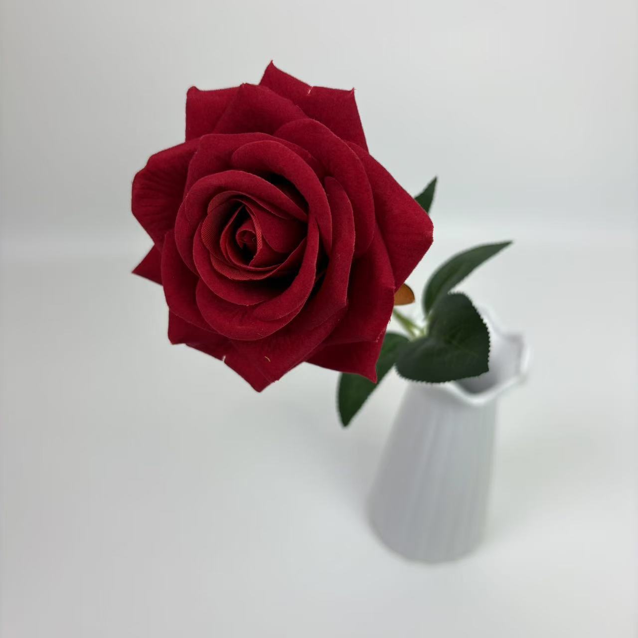 Simulación de una sola tela de terciopelo gran cuerno Mei en el hogar decoración de boda decoración de fotografía de San Valentín decoración de pared de flores