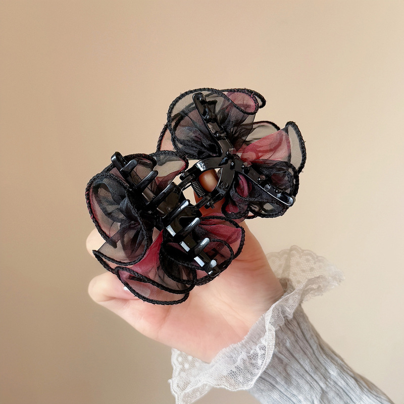 絶妙でコンパクトなふわふわ花のつぼみクリップ、高級額サイドヘアクリップ、新しいハーフタイヘアシャーククリップヘッドドレス|undefined