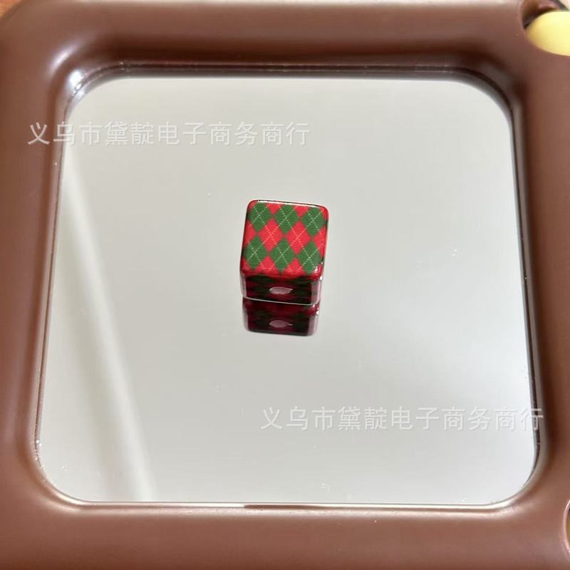 レトロな菱形六面正方形ビーズ diy 子供のヘアロープジュエリー携帯電話チェーンバッグペンダントキーホルダー素材|undefined