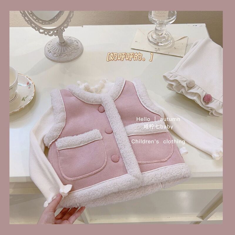 Girls' Lamb Wool Vest 2023 Autumn/Winter New Versatile Top for Young Children Stylish Sleeveless Jacket Baby Coat