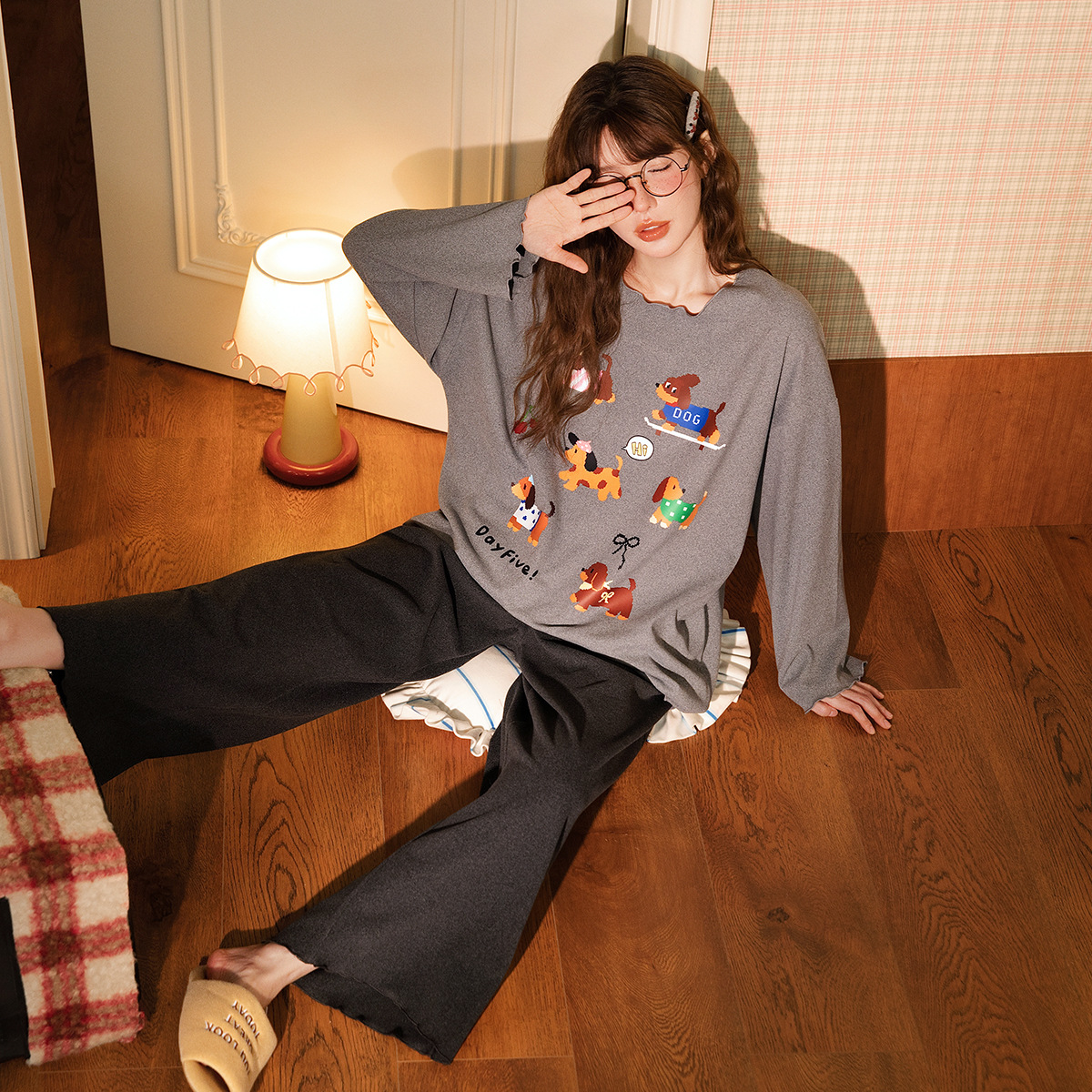 润妈【蓄热型】巴迪小狗秋冬季新款德绒睡衣女长袖卡通家居服套装