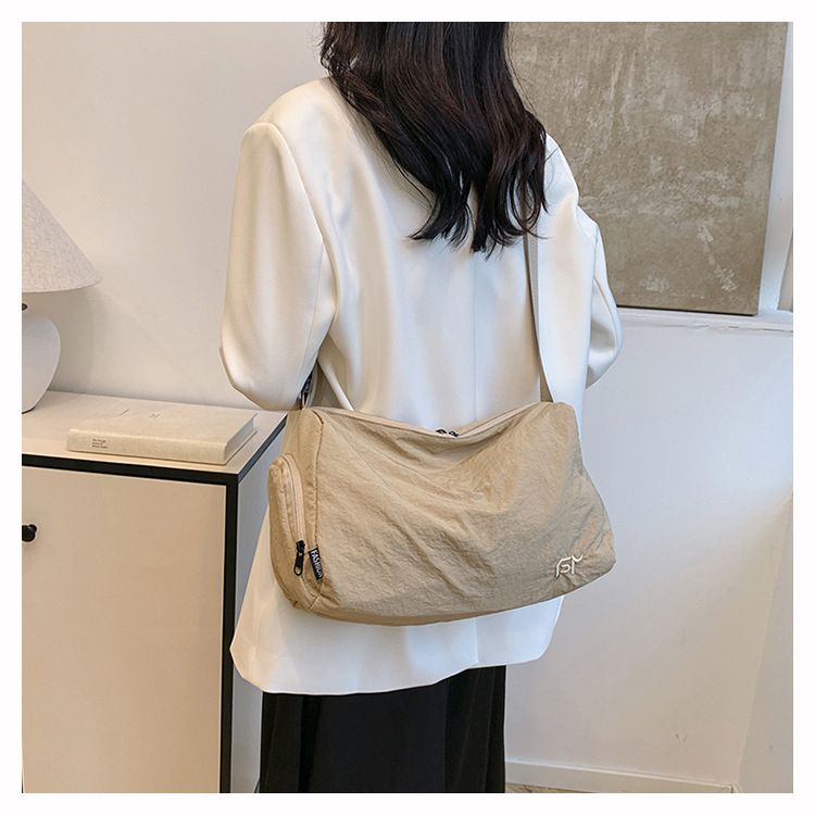 Crossbody tote bag, Korean style Instagram niche design women's bag, nylon fabric canvas bag, fashionable, casual and artistic single-shoulder bag undefined