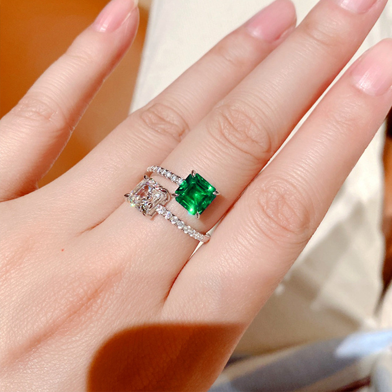 Moissanite Couple Ring With Four Claw Setting And Adjustable Band_voghion.com