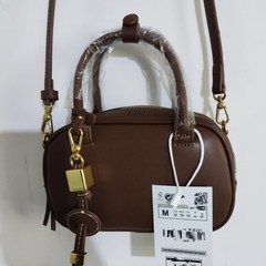 Z家新品斜挎包女高端手提包女锁头流苏挂坠小枕头包便捷小拎包bag