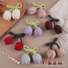 毛糸のチューリップの部品の花のキーは服の髪飾りの縄を掛けてアクセサリーを飾ります。