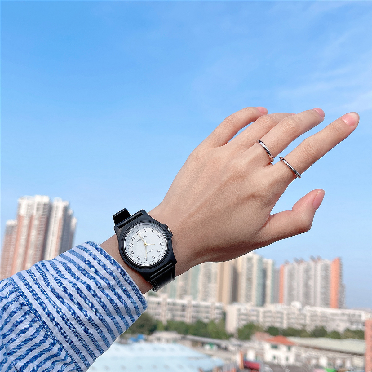 Universal waterproof quartz children's men's watch for men and women