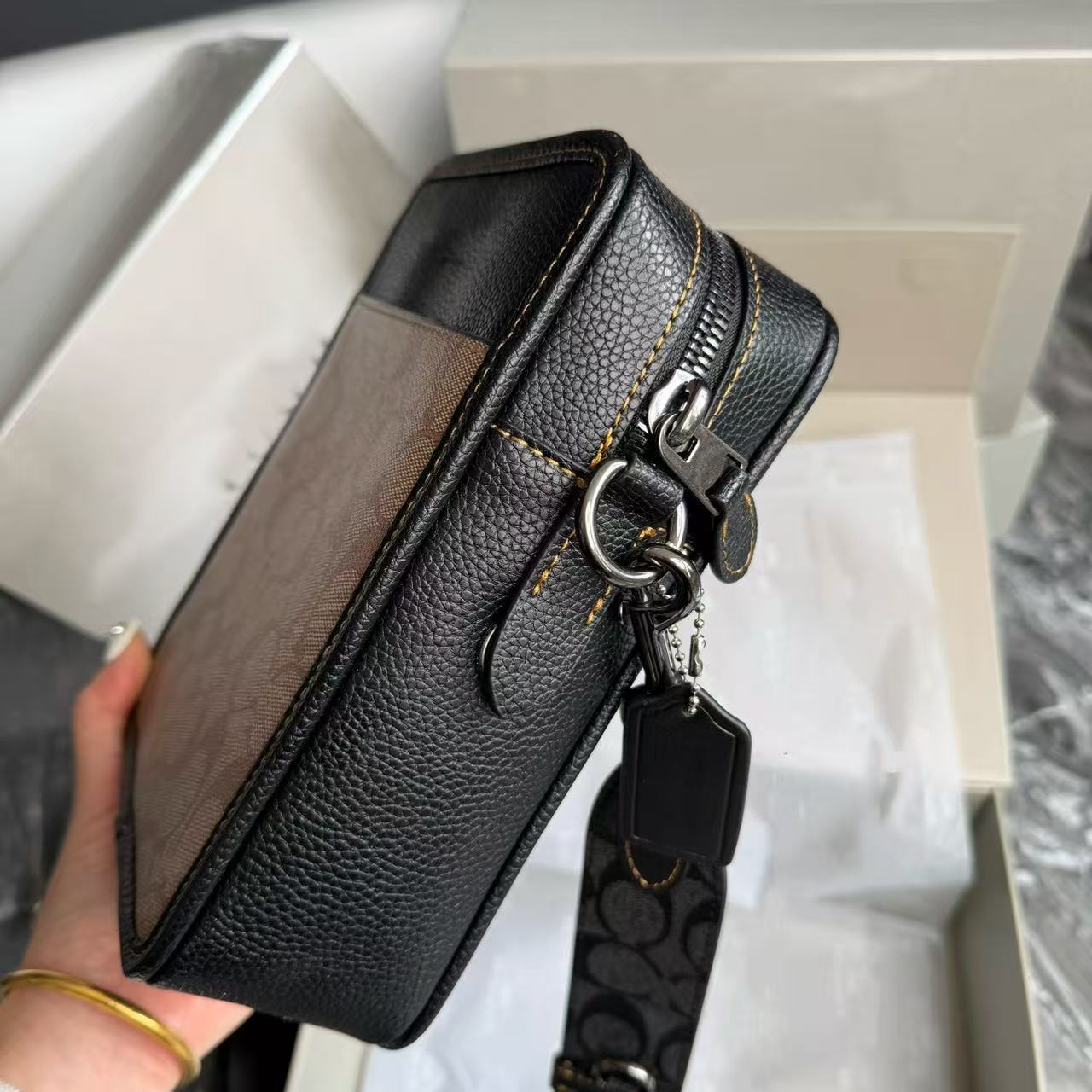 Nuevo bolso de cámara de hombre europeo y americano, moda clásica impresión de hombro mochila de viaje de negocios, bolsa de correo de viaje