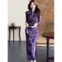 改良印花紫色盘扣旗袍
